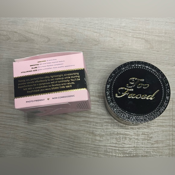 Too Faced Ethereal Setting Powder Translucent - Picture 9 of 9